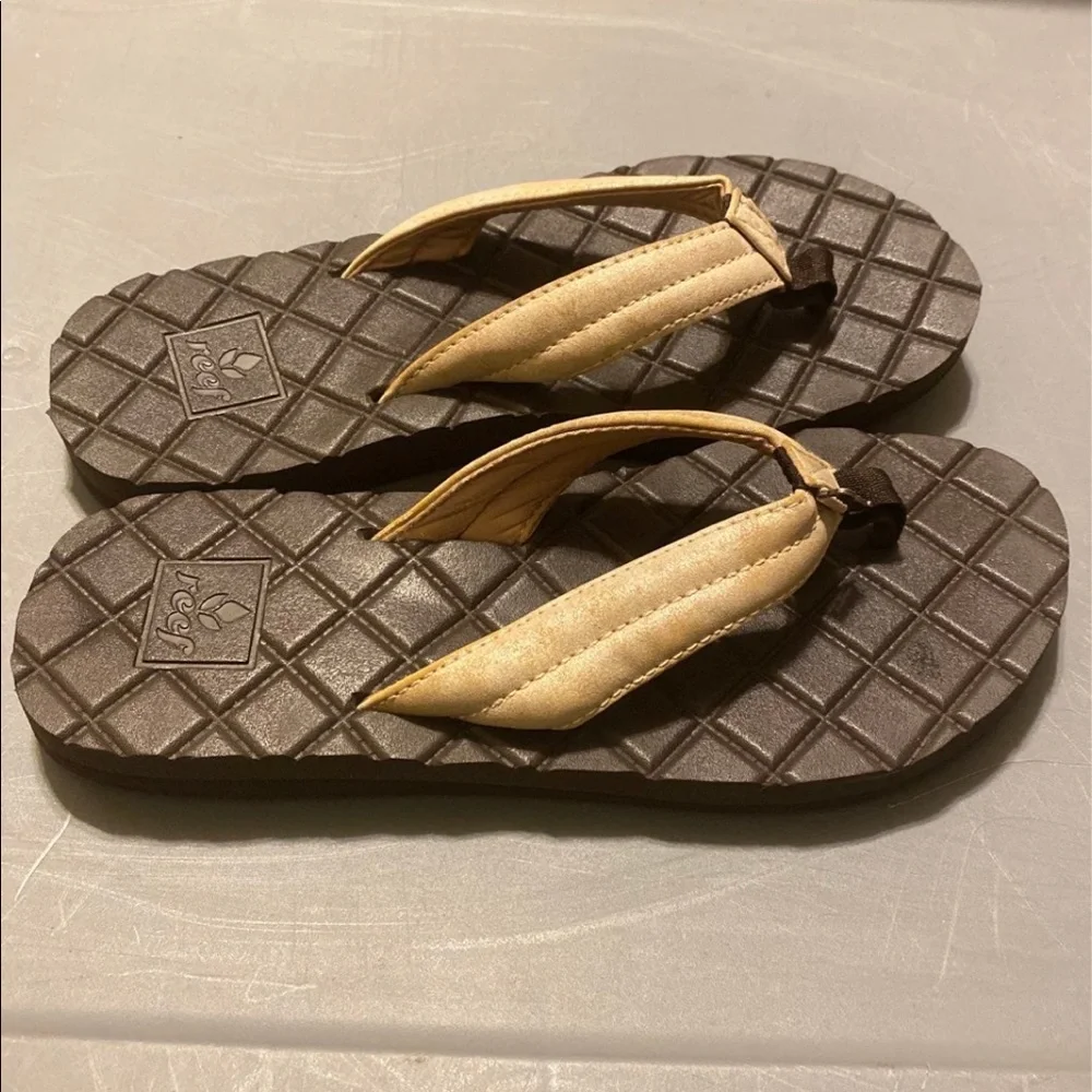 Flip flops - Picture 1 of 5